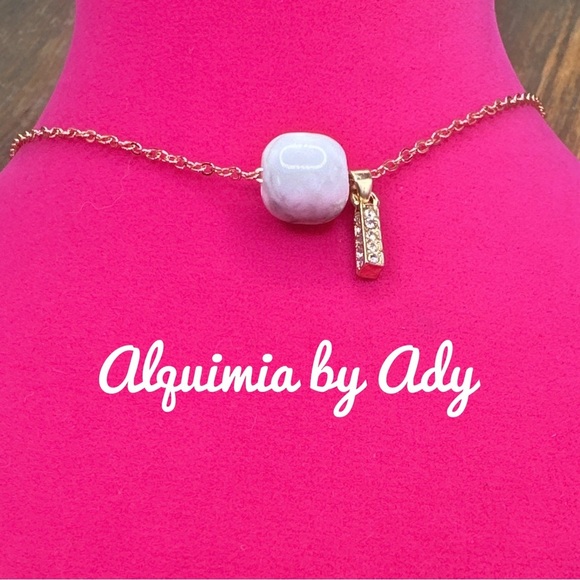 Bohemian Howlite gold dainty delicate pendant necklace - Picture 1 of 5